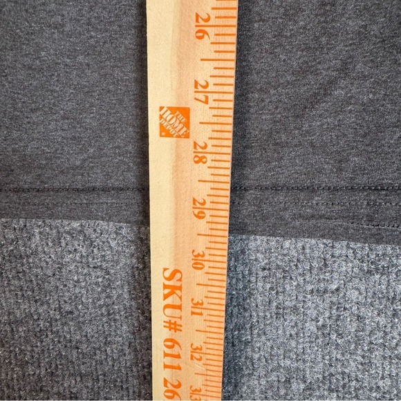 NFL‎ Tampa Bay Buccaneers Gray Shirt - Picture 3 of 5